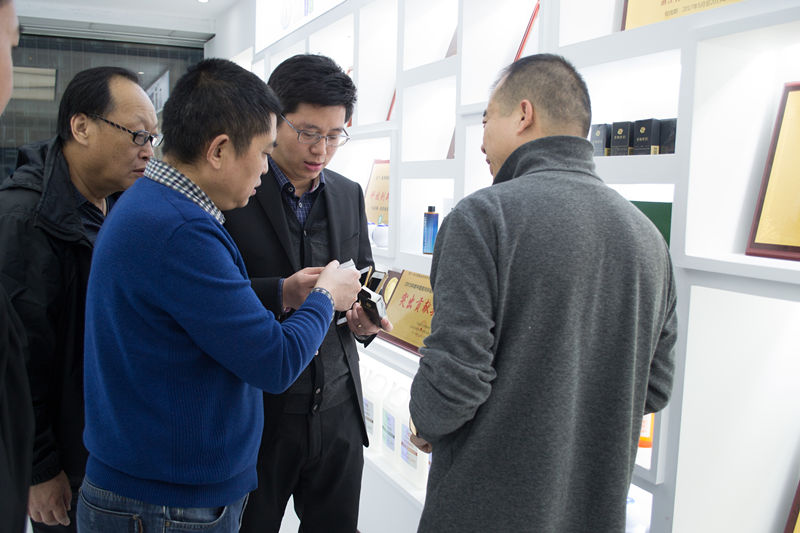 中國室內(nèi)環(huán)境凈化治理行業(yè)第四次發(fā)展研討會(huì)圓滿結(jié)束！