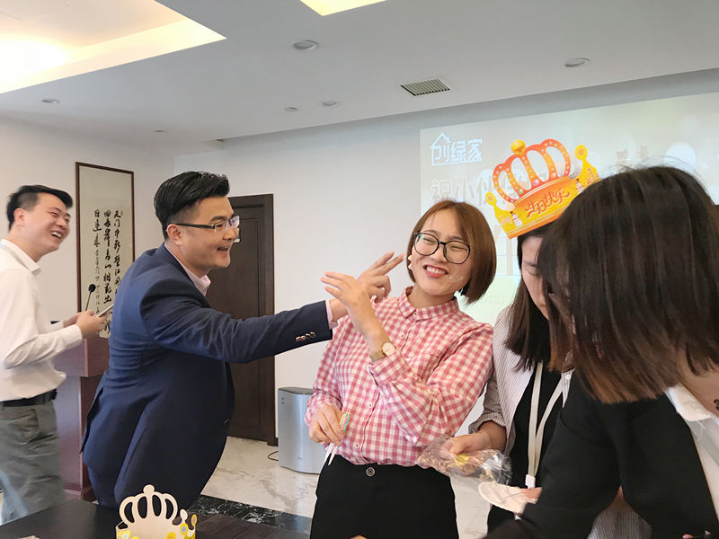 【4月生日會】業(yè)務(wù)很硬核，而我們只是甜美小公舉