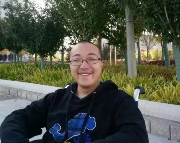 青春是用來奮斗的，除甲醛的青春最美麗！