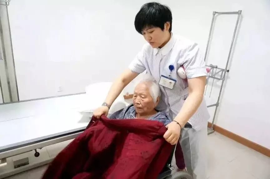 青春是用來奮斗的，除甲醛的青春最美麗！