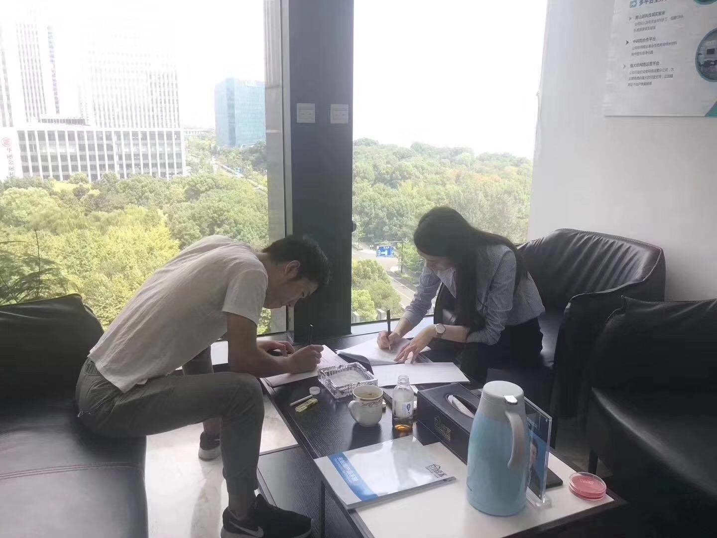 熱烈祝賀苗總簽約創(chuàng)綠家河南省市級代理！