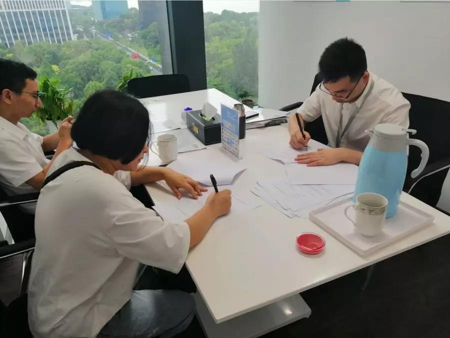 熱烈祝賀朱總、劉總簽約創(chuàng)綠家江蘇省蘇州市吳江區(qū)區(qū)級(jí)代理！