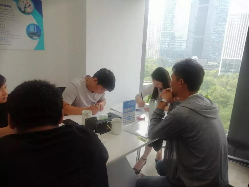熱烈祝賀張總、宋總、溫總簽約創(chuàng)綠家河南省鄭州市區(qū)級代理！