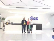 熱烈祝賀米總一家簽約創(chuàng)綠家泰安市區(qū)級(jí)代理！