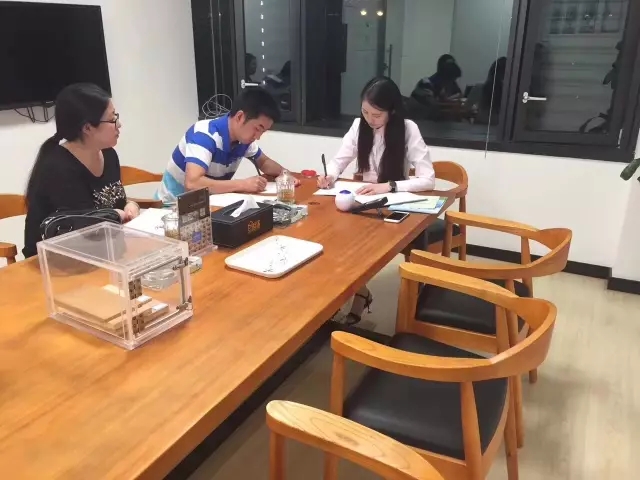 熱烈祝賀南昌經(jīng)濟開發(fā)區(qū)徐總、聶總夫婦簽約創(chuàng)綠家！